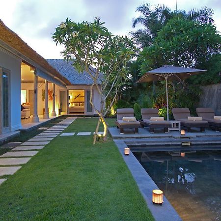 Serene Villas Семиньяк Экстерьер фото